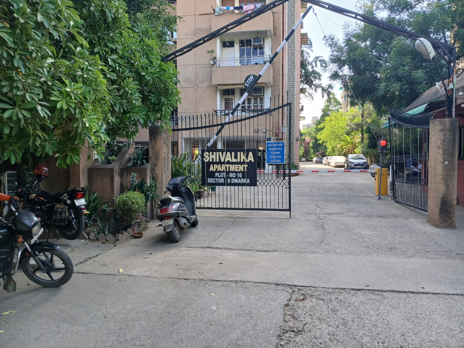 Main entrance of Shivalika Apartment